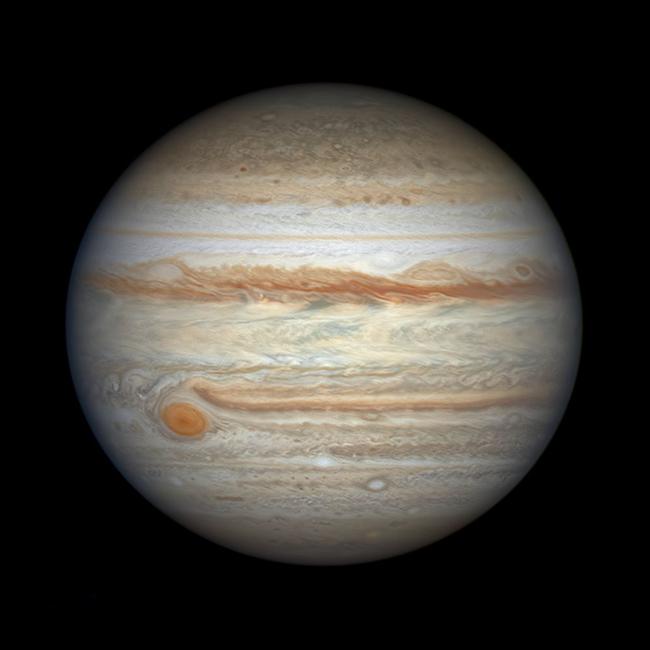 Jupiter Close to Opposition by Marco Lorenzi. This image won runner-up in the Planets, Comets and Asteroids category. The Great Red Spot and many details of Jupiter’s turbulent atmosphere, primarily composed of hydrogen and helium gas, are clearly visible, including several smaller storms. Location: Singapore