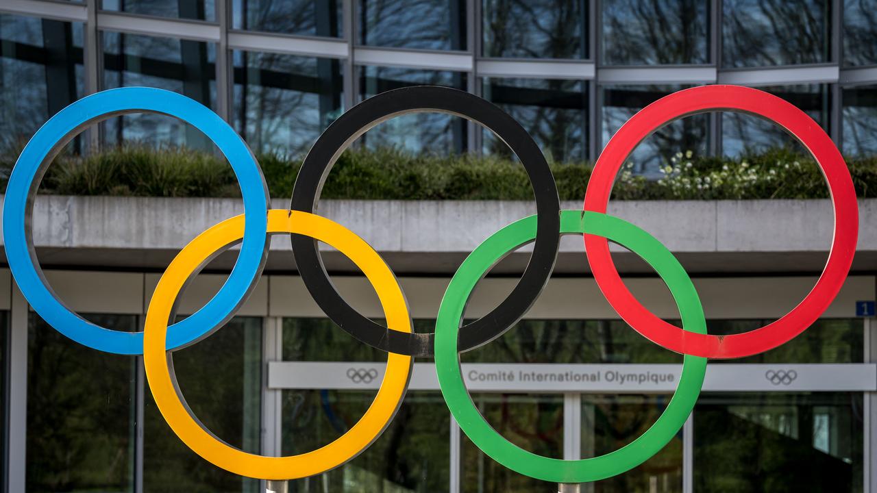 Knives out as IOC vote looms for Coe & co