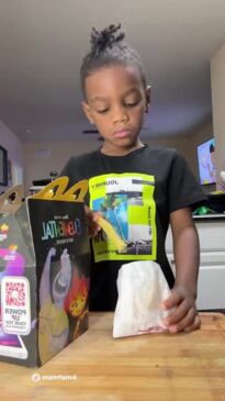 Dad secretly replaces son's Happy Meal with his own cooking