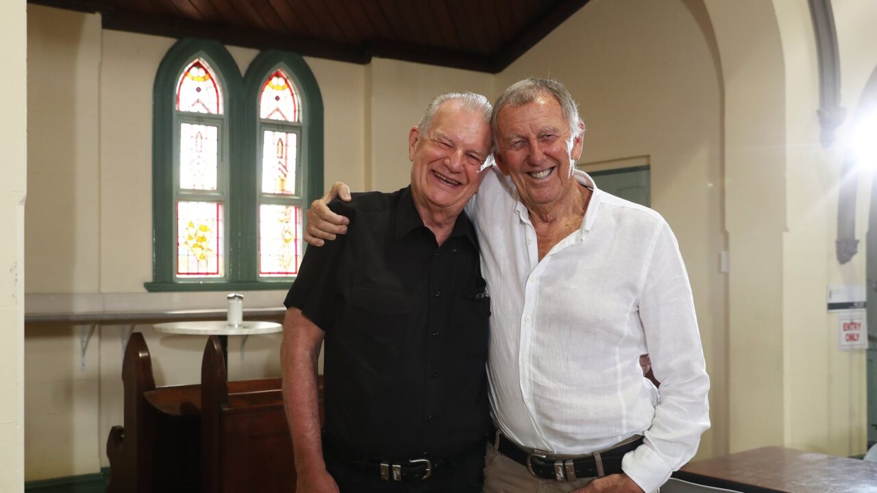 Hundreds turn out for Loaves and Fishes Christmas lunch in Sydney