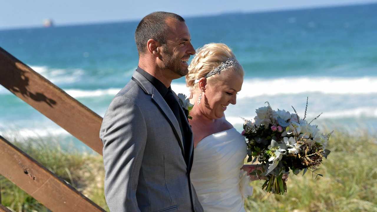 The beautiful moment a husband sees his terminally ill bride The