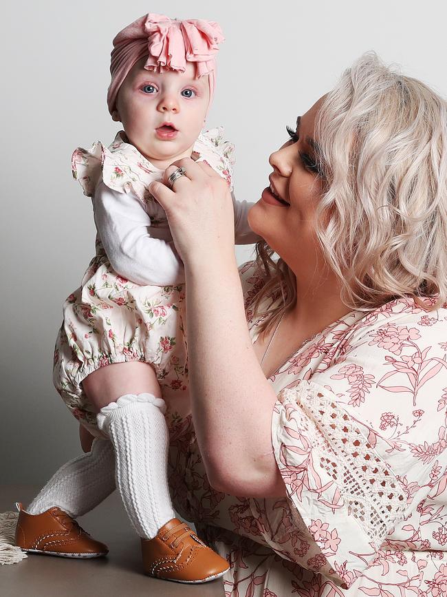 Isla Djokovic 6 months with mum Jacinta at home. Picture: NIKKI DAVIS-JONES