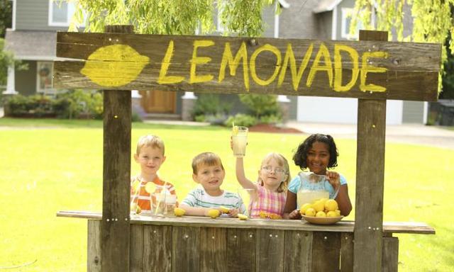 children-with-lemonade-stand-20160114092303.jpg~q75,dx720y432u1r1gg,c--