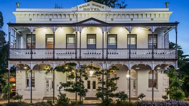 The Gold Mines Hotel, Bendigo.