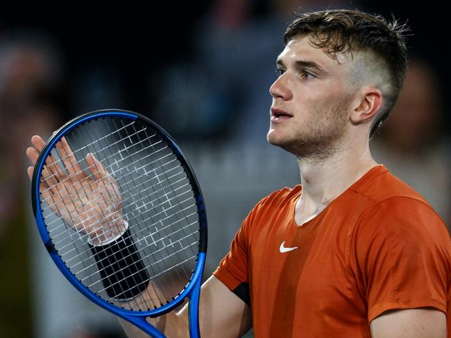 ADELAIDE, AUSTRALIA - JANUARY 12:  Jack Draper of Great Britain  thanks the crowd after winning the match against Alexander Bublik of Kazakhstan during day five of the 2024 Adelaide International at Memorial Drive on January 12, 2024 in Adelaide, Australia. (Photo by Mark Brake/Getty Images)