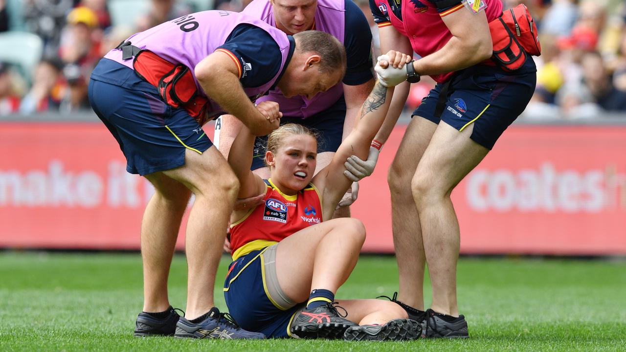 Chloe Scheer having tore her ACL in the 2019 AFLW grand final while playing for Adelaide. Picture: AAP