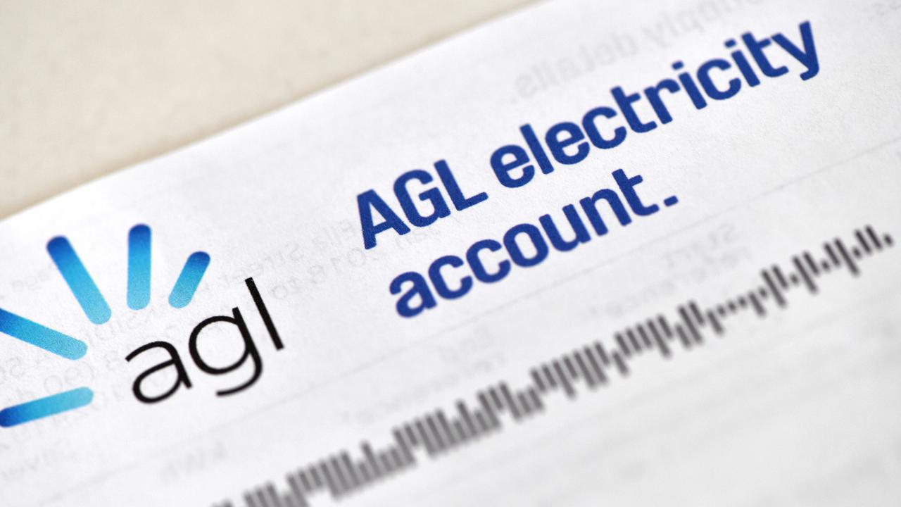 24 000 Southeast customers to get AGL late fee refund The