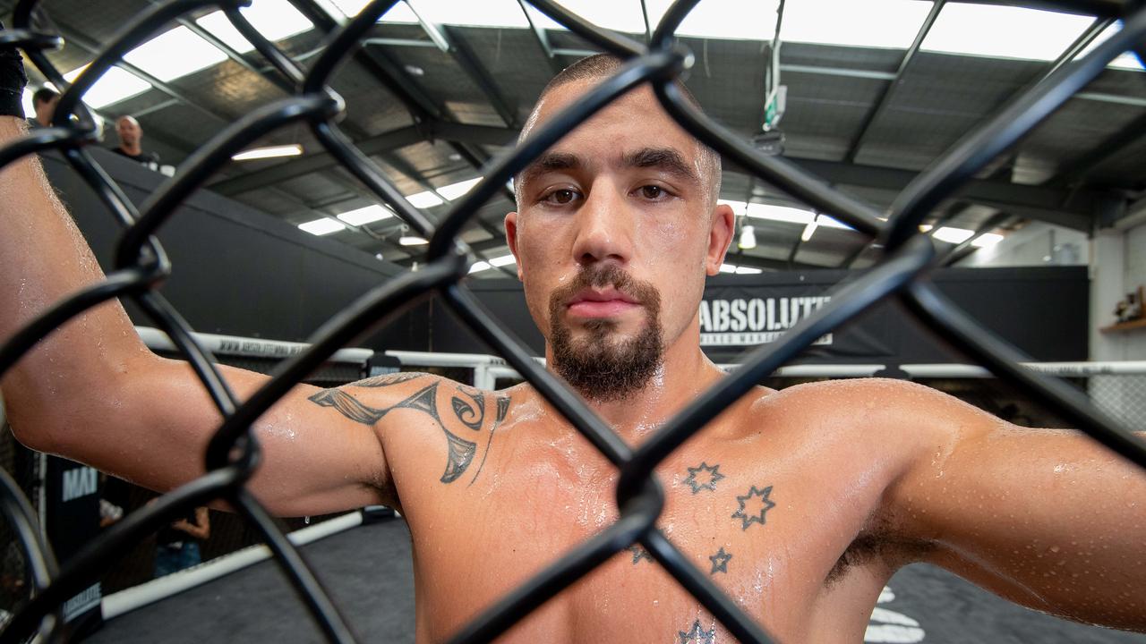 Robert Whittaker and Kelvin Gastelum fight on Sunday.