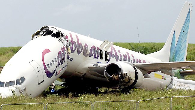 Cheers, Then Screams As Plane Breaks Up | News.com.au — Australia’s ...