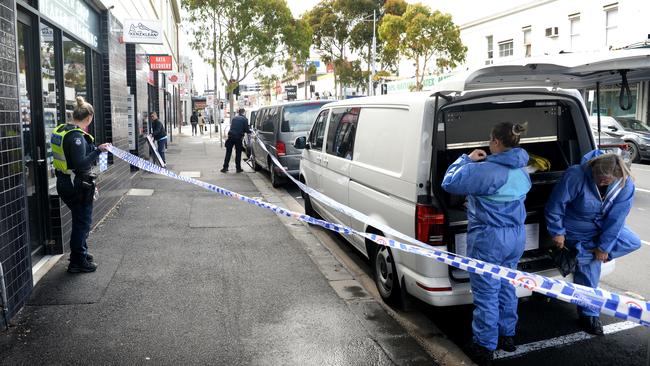 MELBOURNE, AUSTRALIA - NewsWire Photos NOVEMBER 16, 2023: Police investigate the overnight stabbing death at the former Royal Hotel in Footscray of a woman in her 30s. Picture: NCA NewsWire / Andrew Henshaw