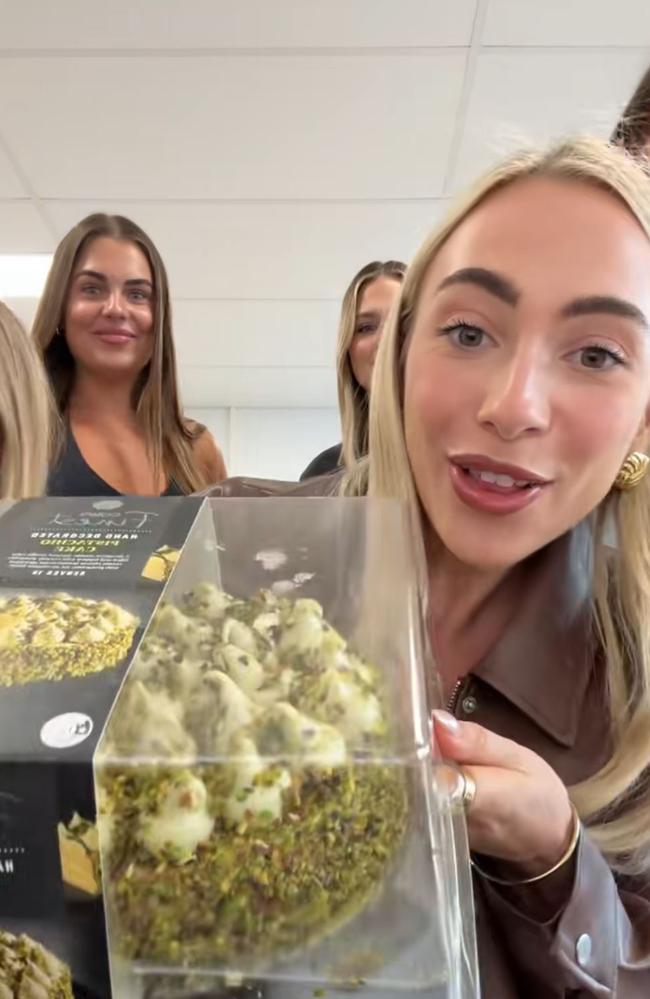 A pistachio cake has just launched in Coles. Picture: TikTok/@jazhandmade