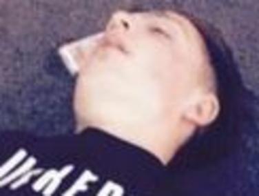 ‘Paralytic’ star pictured in gutter