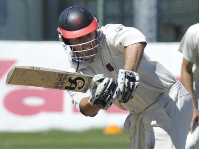 s35mv930 Premier Cricket. Essendon versus Fitzroy-Doncaster play at Windy Hill in Essendon. Essendon batsman Ben Fletcher