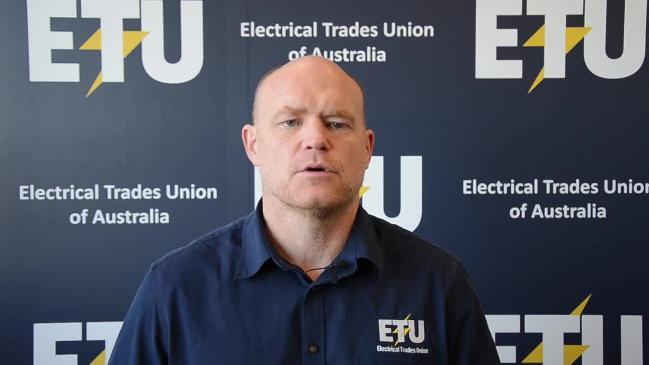 My Health Record: Electrical Trades Union urges workers to bail out