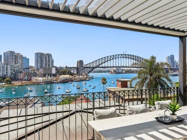 2/9-11 Waiwera St, Lavender Bay. NSW Real Estate.