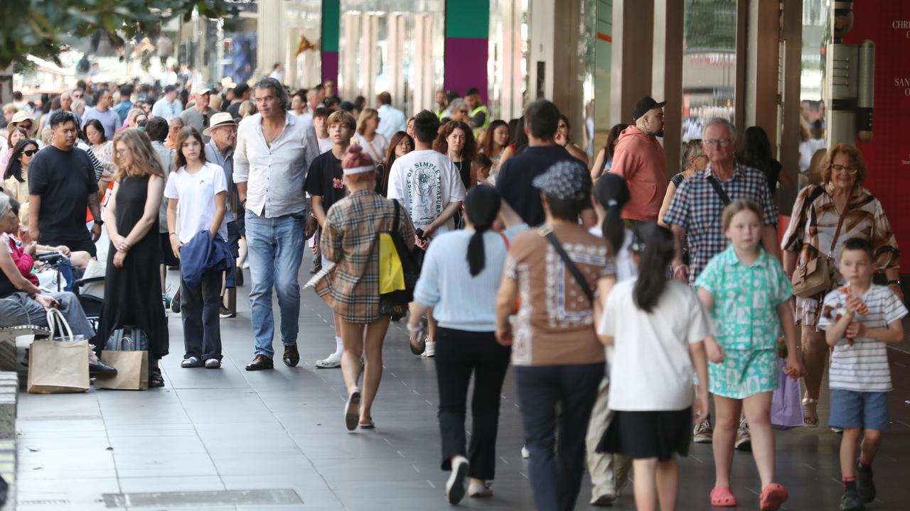 Most Australians are a little bit poorer after superannuation balances fell in February. Picture: NewsWire/ David Crosling