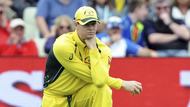 Australia captain Steve Smith fields during the ICC Champions Trophy Group A match between Australia and New Zealand at Edgbaston in Birmingham, England, Friday, June 2, 2017. (AP Photo/Rui Vieira)