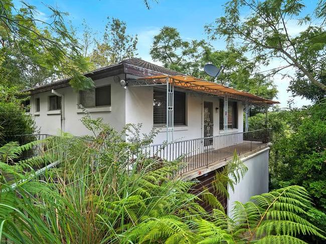 3 Lolita Ave, Forestville sold for $1.15 million to first house buyers.