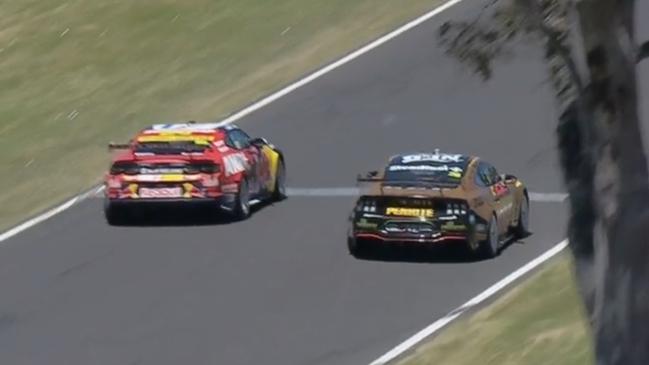 The infringement that saw David Reynolds and Garth Tander (right) penalised under Safety Car. Photo: Fox Sports