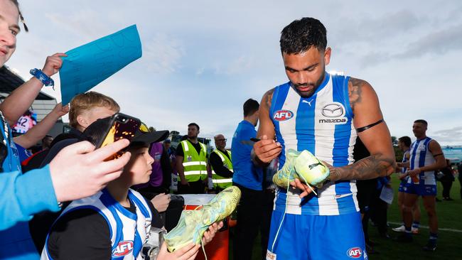 North Melbourne won’t let Tarryn Thomas go cheaply. Picture: Dylan Burns/AFL Photos via Getty Images.