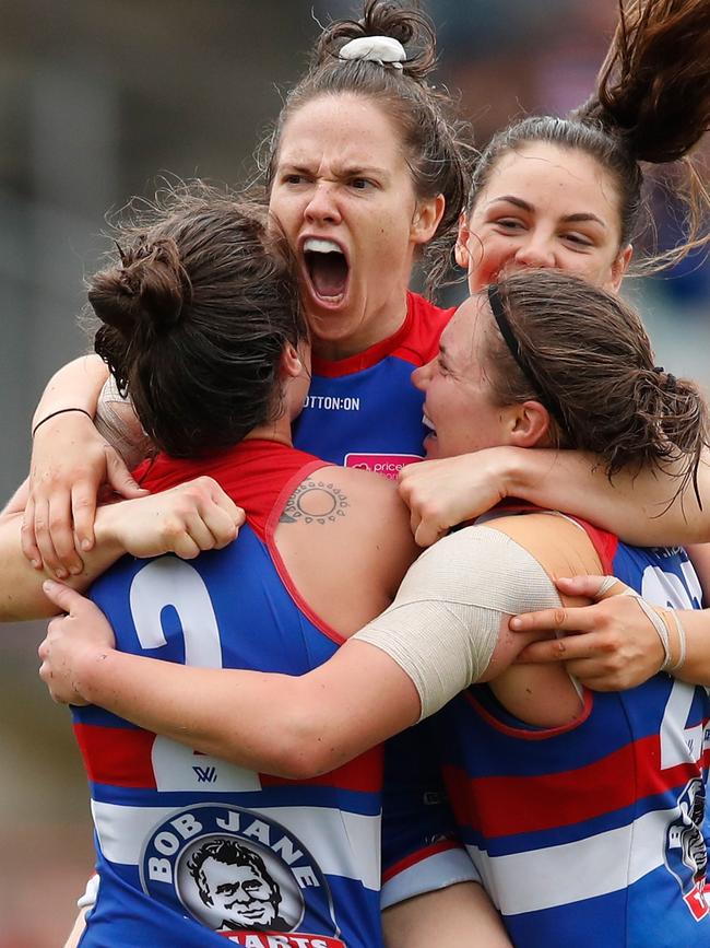 Emma Kearney celebrates a goal as a Bulldog in the 2018 AFLW Grand Final.