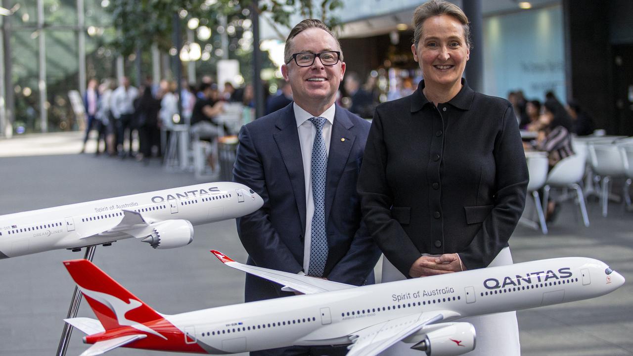 Alan Joyce with CEO-designate Vanessa Hudson. Picture: NCA NewsWire / Christian Gilles