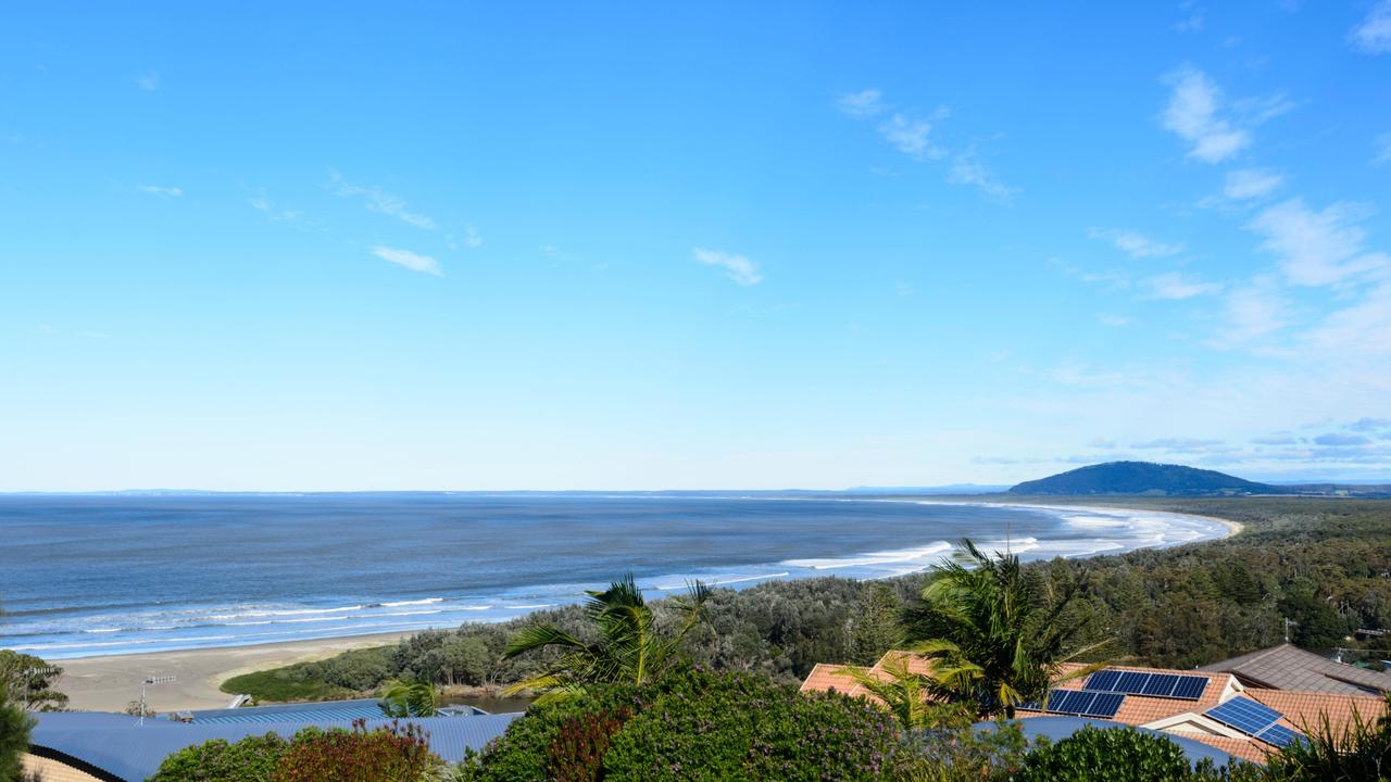 Seven Mile Beach, in Gerroa, is just a stone’s throw from the township of Berry.