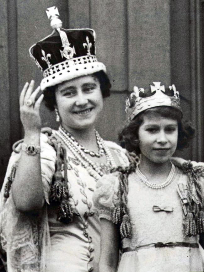 Queen Elizabeth (later Queen Mother) after her 1937 Coronation with daughter Princess Elizabeth (later Queen Elizabeth II), with the Koh-i-Noor diamond in the centre of her crown.