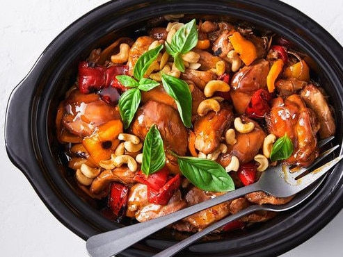 Sticky cashew nut chicken made in the slow cooker.