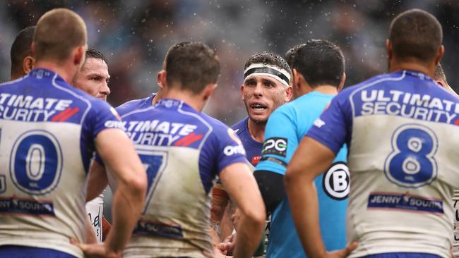 SYDNEY, AUSTRALIA – MARCH 20: Adam Elliot of the Bulldogs speaks to his team after a Panthers try during the round two NRL match between the Canterbury Bulldogs and the Penrith Panthers at Bankwest Stadium, on March 20, 2021, in Sydney, Australia. (Photo by Mark Kolbe/Getty Images)