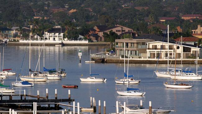 Oatley is on the banks of the beautiful Georges River.