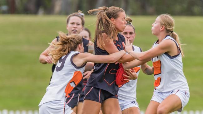 GIANTS Charcoal (ACT/SNSW) vs. GIANTS Orange (Sydney) in an earlier round of the comp.