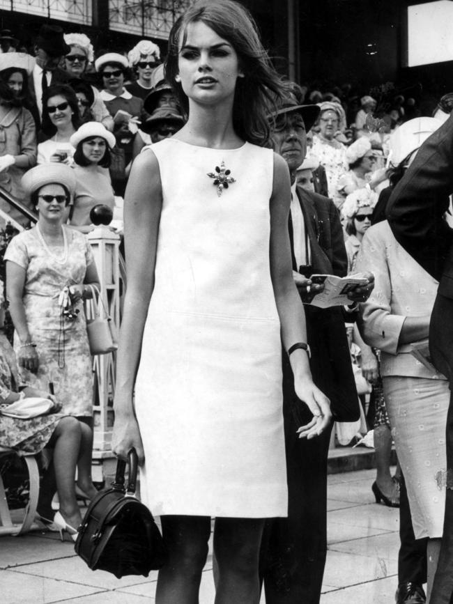 Model Jean Shrimpton breaks the ‘rules’ at Derby Day in 1965.