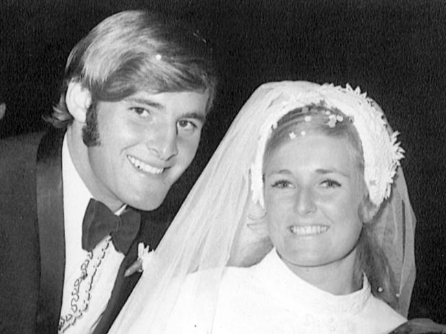 Chris Dawson and Lynnette Dawson on their wedding day.