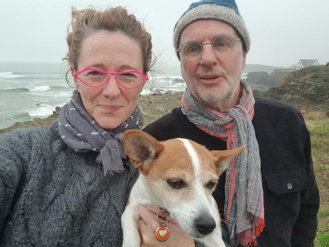 Dr Philip Nitschke and his wife Dr Fiona Stewart with their dog Henny.