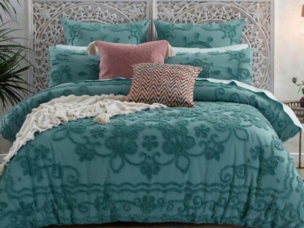 Morgan &amp; Finch Farrah Bedding Set