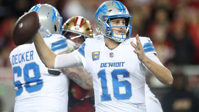 SANTA CLARA, CALIFORNIA - DECEMBER 30: Jared Goff #16 of the Detroit Lions passes the ball against the San Francisco 49ers during the second quarter at Levi's Stadium on December 30, 2024 in Santa Clara, California. (Photo by Ezra Shaw/Getty Images)