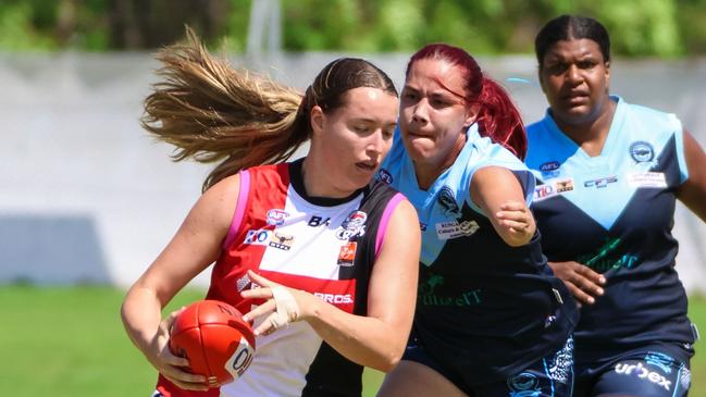 Southern Districts will face reigning premiers Darwin Buffettes in the final round of the 2022-23 NTFL season. Picture: Celina Whan / AFLNT Media