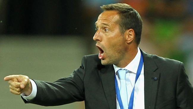 Melbourne City coach John van’t Schip has told the club he will leave after his contract ends at the end of next season.