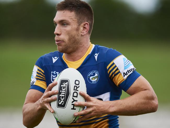 SYDNEY, AUSTRALIA - FEBRUARY 18: Tom Opacic of Parramatta runs the ball during the NRL trial match between the Parramatta Eels and the St George Illawarra Dragons at Netstrata Jubilee Stadium on February 18, 2021 in Sydney, Australia. (Photo by Brett Hemmings/Getty Images)