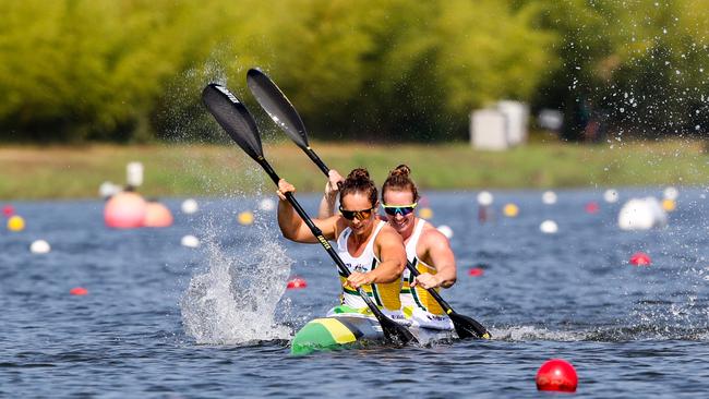 Jaime Roberts and Jo Brigden-Jones racing at the 2018 ICF Canoe Sprint World Championships in Montemor-o-Velho, Portugal. Picture: Bence Vekassy