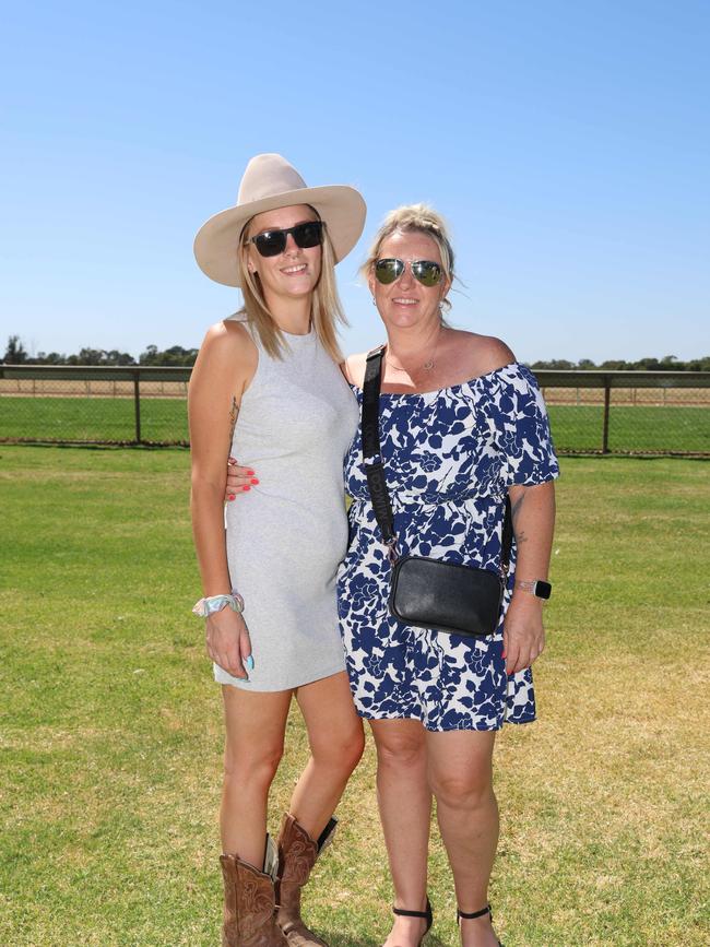 Cody and Amanda attend the 2024 Echuca Cup races Picture: Brendan Beckett