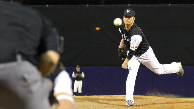 Dae-Sung Koo pitches for Penrith against the Blue Sox.