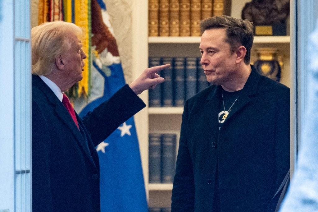 Trump scuppers idea of calling Musk after row, may ditch Tesla