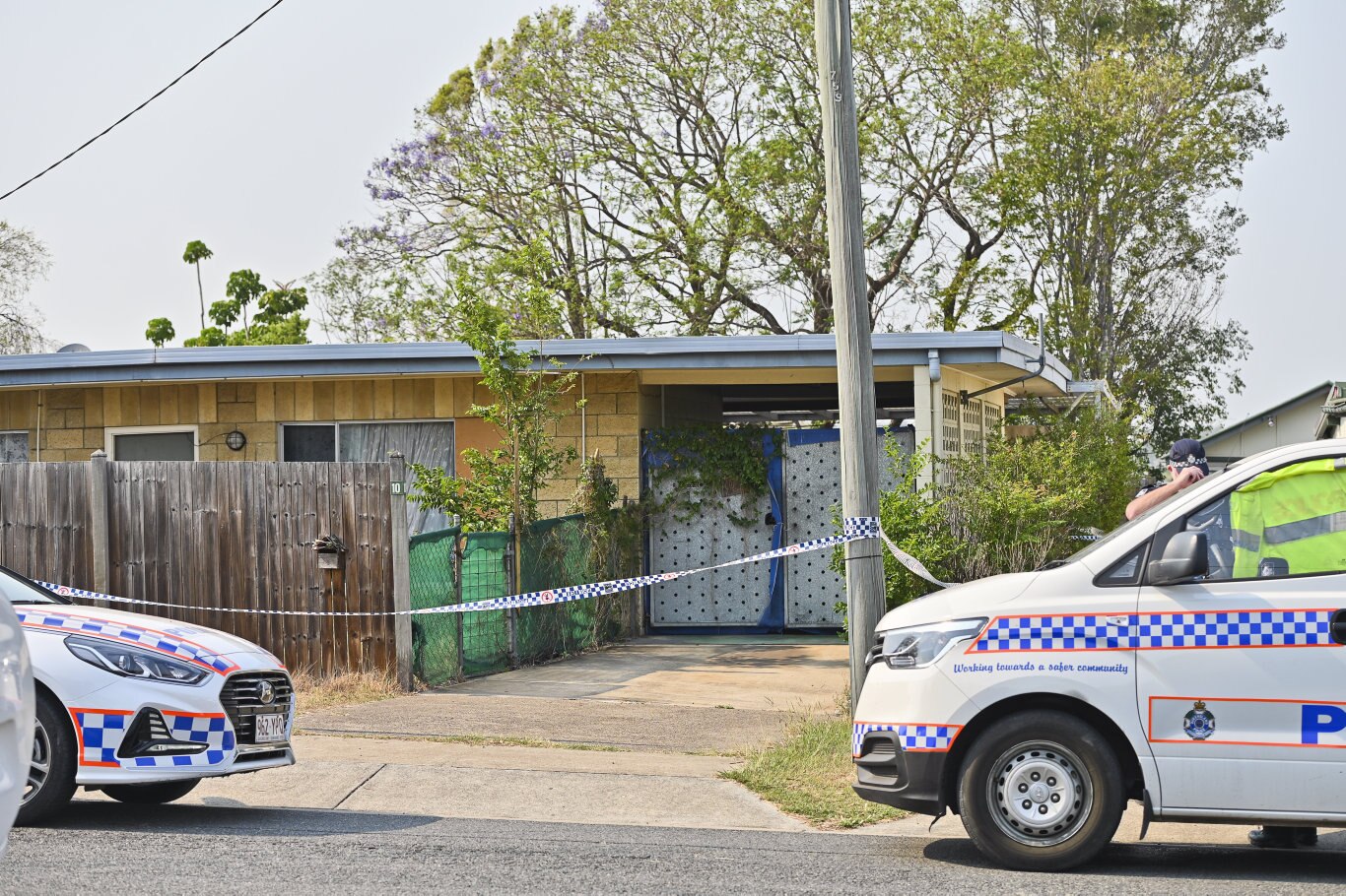 Homicide at McGill Street, Raceview where a 31 year old women was found dead in the boot of a car. Picture: Cordell Richardson