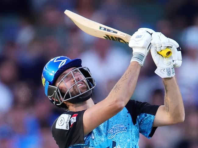 ADELAIDE, AUSTRALIA - JANUARY 11: s2during the BBL match between Adelaide Strikers and Brisbane Heat at Adelaide Oval, on January 11, 2025, in Adelaide, Australia. (Photo by Sarah Reed/Getty Images)