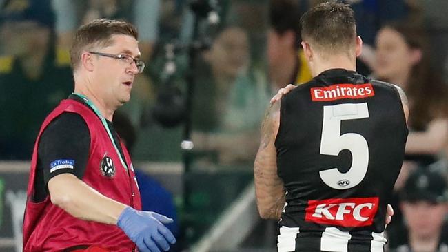 Jamie Elliott after injuring his shoulder. Picture: Getty Images