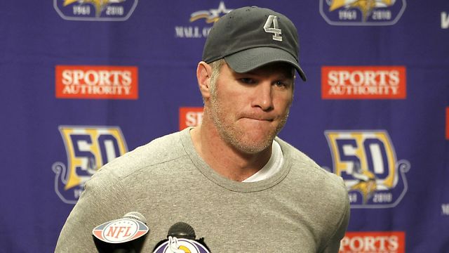 NFL's Brett Favre call it quits after 17 years – Daily Breeze