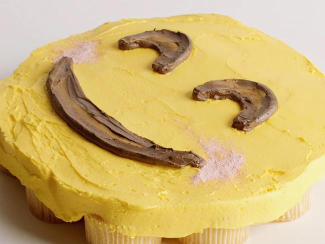 Smiley emoji pull-apart cupcakes.