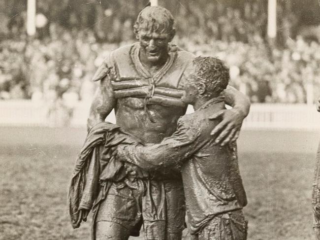 The Gladiators: Norm Provan and Arthur Summons. Picture: John O'Gready Collection National Portrait Gallery